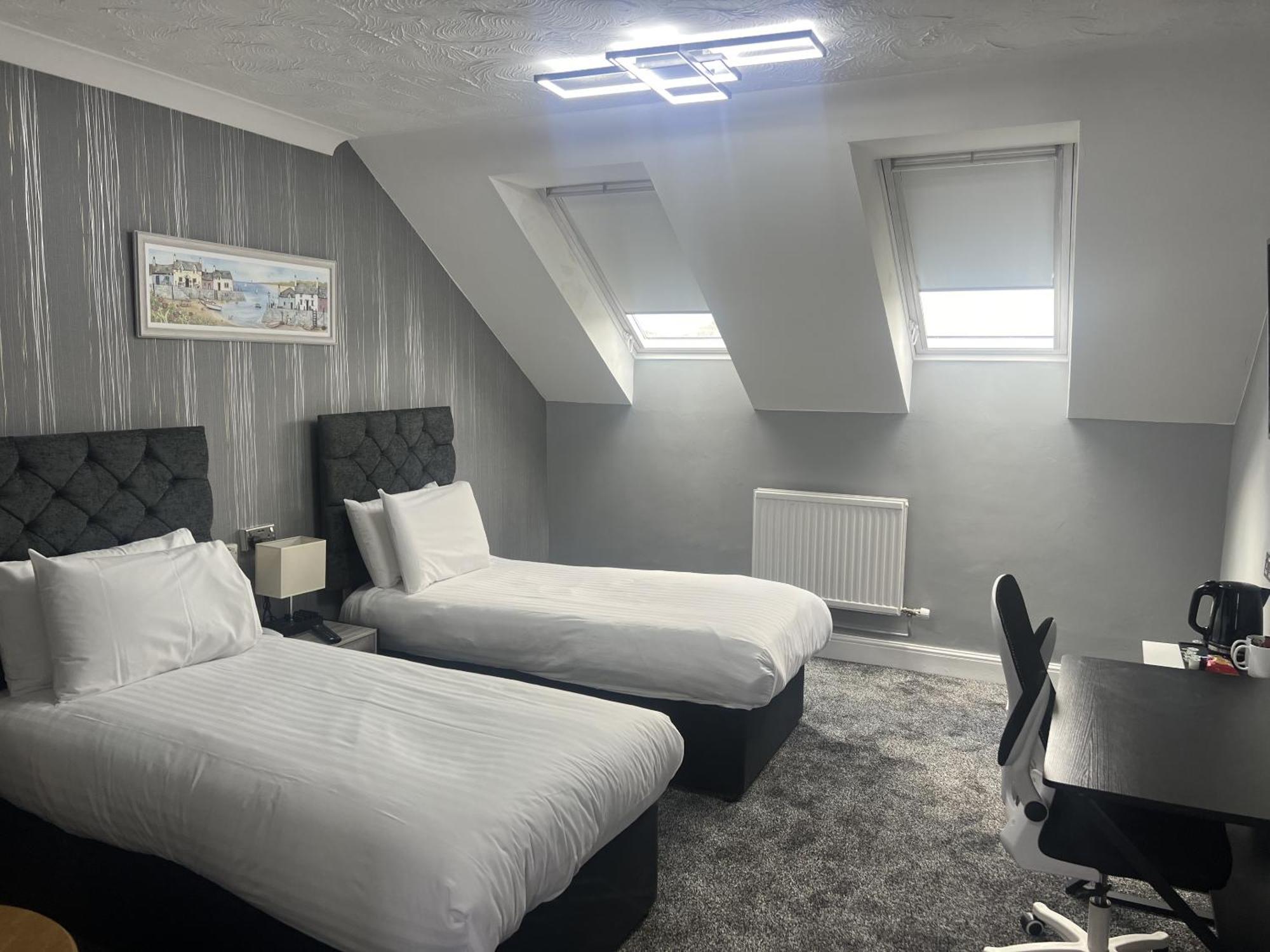 Dolphin Hotel Cambridge Сейнт Айвс Екстериор снимка