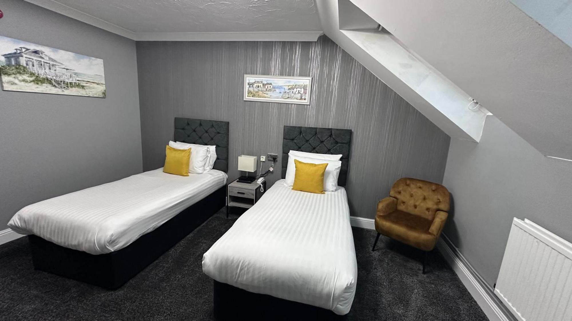 Dolphin Hotel Cambridge Сейнт Айвс Екстериор снимка
